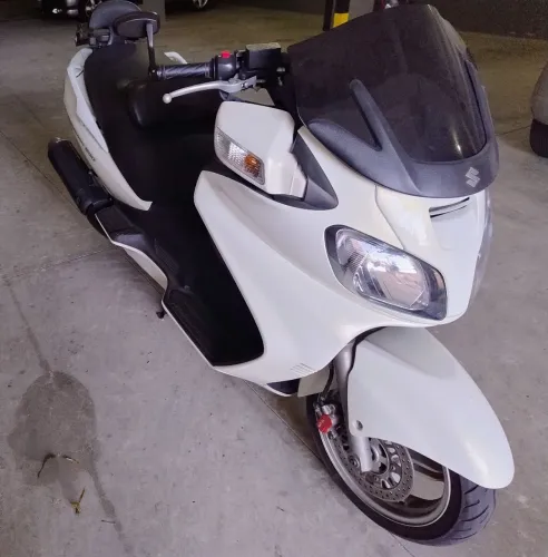 Suzuki Burgman 650