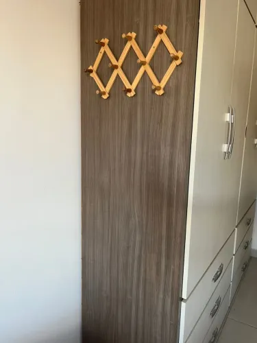 Guarda roupa Madeira 2,60 x 2,19 x 0,55