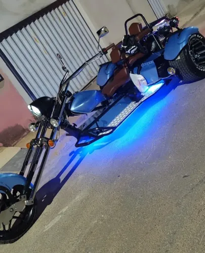 Vendo ou troco Triciclo