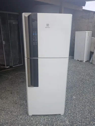 SEMI NOVA GELADEIRA ELECTROLUX FROST FREE