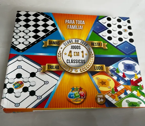 Jogo 4 em 1 - dama, trilha , resta 1 e ludo