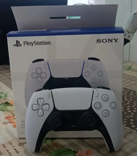 Controle de playstation 5 dual sense original branco na caixa