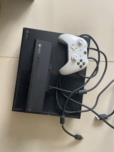 Xbox one com controle, 2020