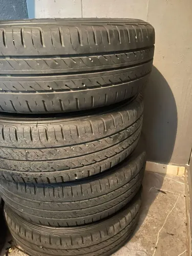 Rodas aro 15 com pneus 80% borracha 