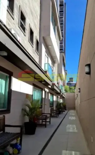 Venda - Sobrado em Condomínio com 03 quartos (01 suíte) e 02 vagas na Vila Guilherme