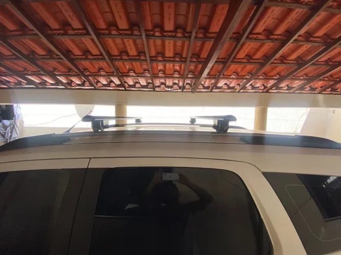 Vendo rack para carro spin , bagageiro muito bom usado poucas vezes 
