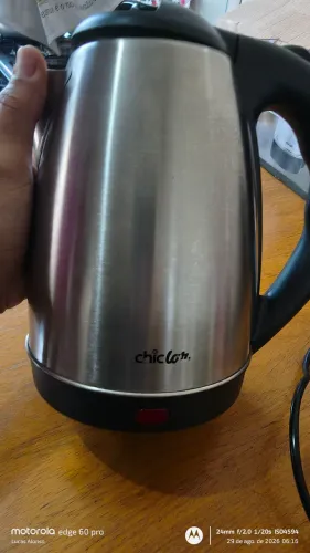 Chaleira elétrica da marca Chic Lar