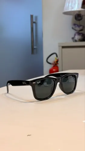 RAY BAN WAYFARER 