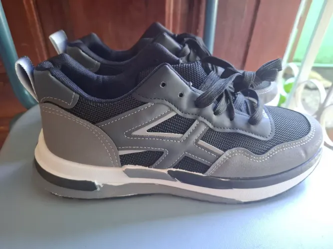 Tênis casual novo