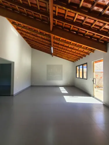 Aluga Casa Térrea tem 2 Dormitórios no Jardim Golf Indaiatuba