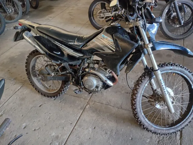 Moto pra interior ou trilha