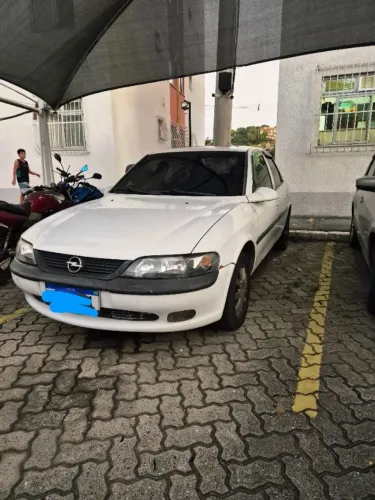 Chevrolet Vectra CD 2.2 16V / 2.0 16V Mec./aut. 1999