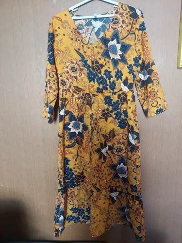 Vestido Midi Floral Amarelo Alsthty premium ? Tamanho M (Nunca Usado)