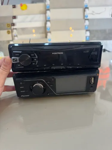 Aparelhos de Som Pioneer e Positron