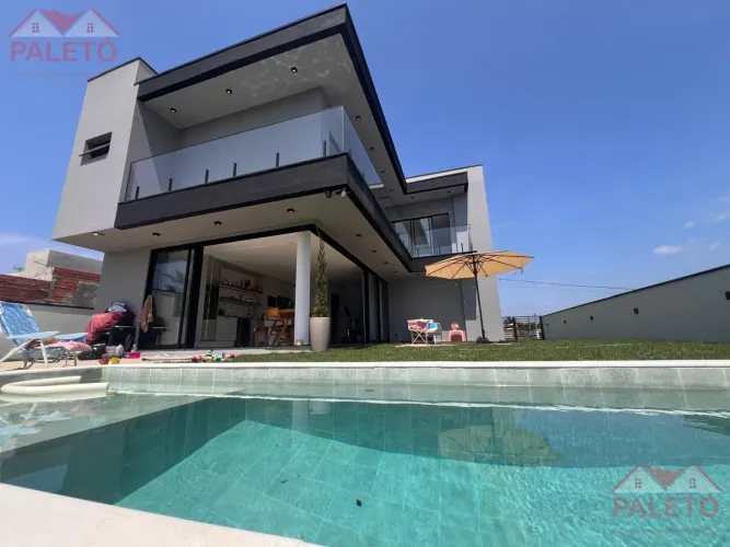 Sobrado com piscina a venda no Condomínio Ninho Verde I Eco residence na cidade de Poranga