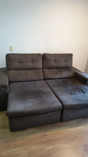 Sofá retrátil e reclinável
