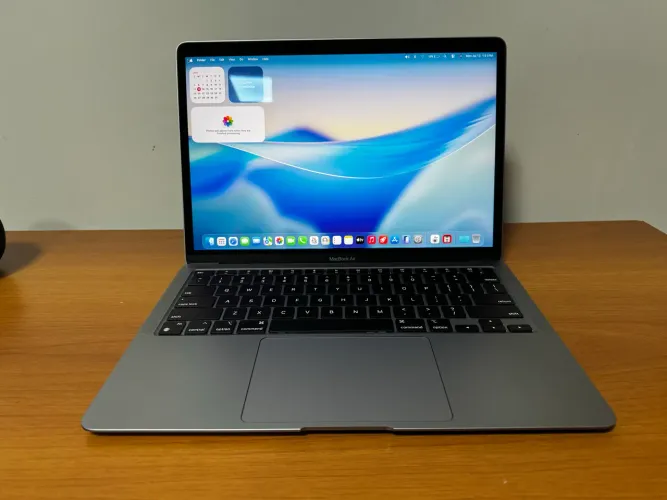 MacBook Air M1 8gb ram 256gb ssd