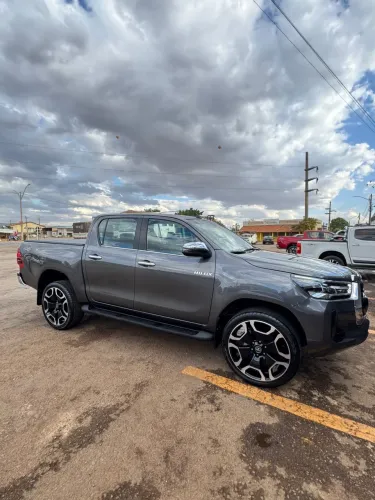 Toyota Hilux CD SRX 4X4 2.8 TDI 16V Diesel Aut. 2023