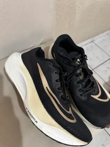 Nike Zoom Fly 5