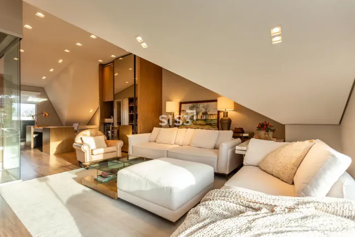 Casa à venda no Vista Alegre | 3 quartos, 2 vagas cobertas