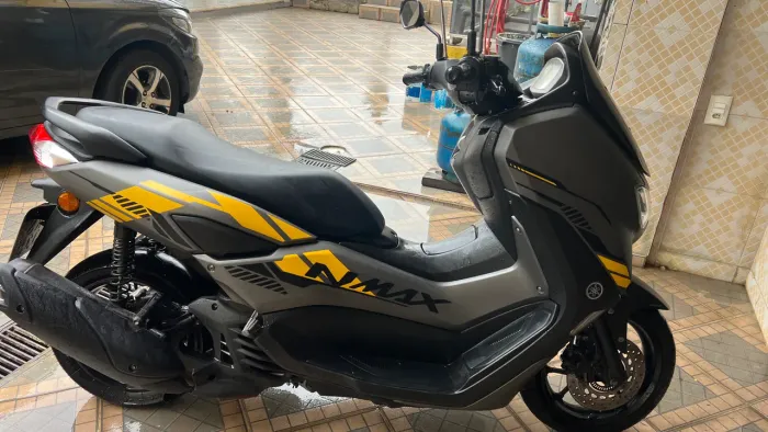 YAMAHA NMAX 160 - APENAS 8.000 KM - ESTADO DE ZERO!
