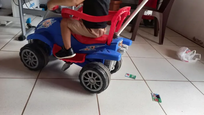 Carro menino