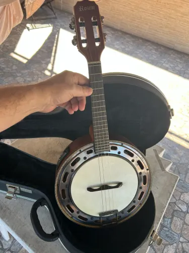 Banjo seminovo ótimo estado