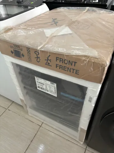 Lava e seca Electrolux lsw11 inox 11/7 kgs com Wi-Fi nova na caixa