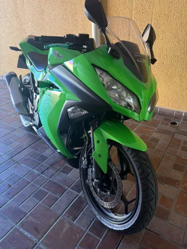 Kawasaki ninja 300