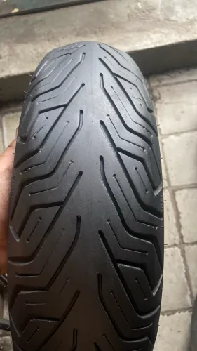 Pneu 140-70-14 scooter michellin