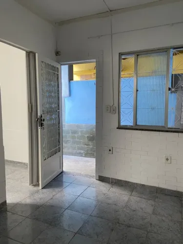 Kitinet para aluguel tem 30 metros quadrados com 1 quarto em Piedade - Rio de Janeiro - RJ