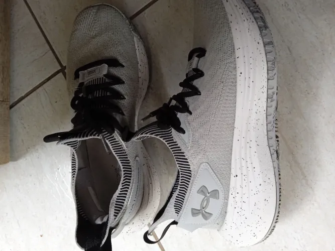 Tênis Under Armour