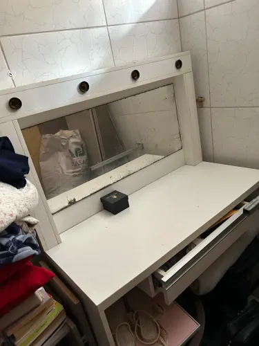 Vendo penteadeira usada mas em ótimo estado