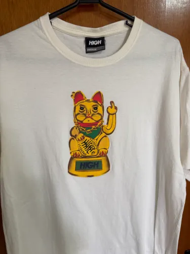Camiseta High