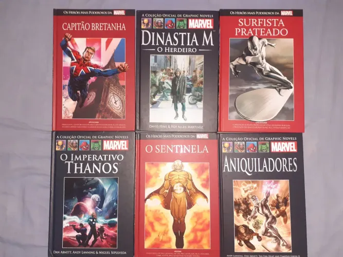 Hqs Salvat Marvel Preta e Vermelha - Relação nas imagens 