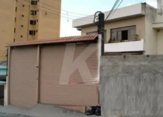 Galpão Comercial de 350 m² com Cozinha Industrial e Energia Trifásica