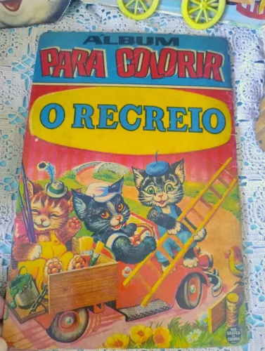Livro antigo de colorir gatinhos