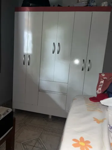 Vende se guarda roupa