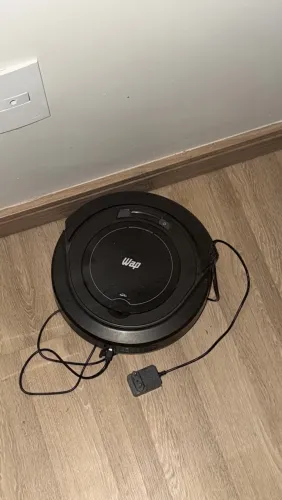 Robô Aspirador WAP Robot W100 Preto - Bivolt (Varre, Aspira e Passa Pano)