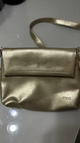 Bolsa Anacapri dourada