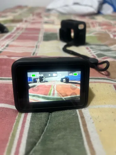 Câmera GO PRO + Acessórios + Baterias Reservas