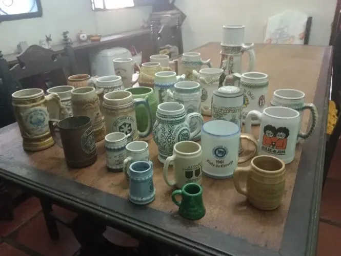 Coleção de canecas históricas 