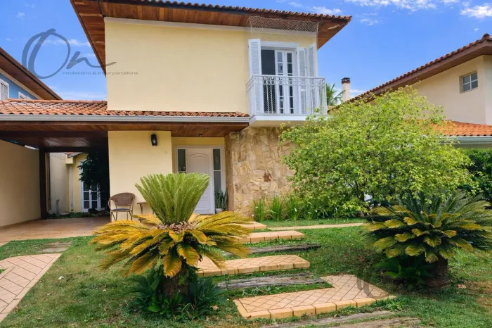 Casa de luxo em condomínio à venda em Cotia-SP, São Paulo II: 4 quartos, 2 suítes, 3 salas