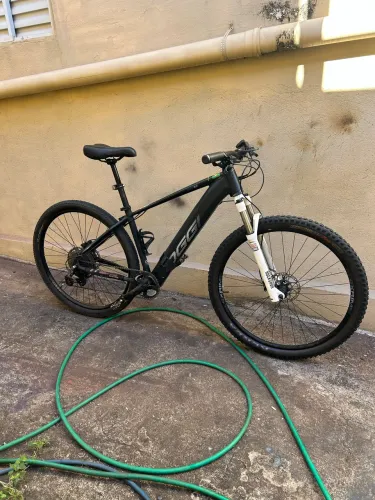 Bike elétrica oggi 8.0 aro 29
