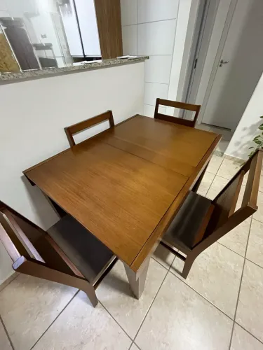 Mesa madeira maciça 