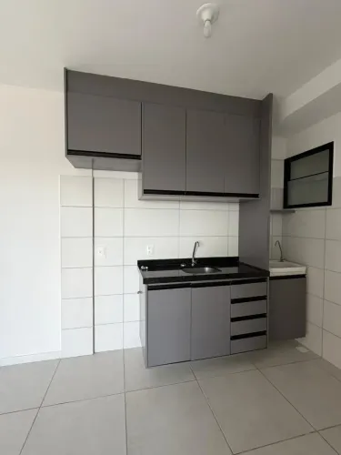 Imóvel para aluguel possui 52 metros quadrados com 2 quartos em Cambeba - Fortaleza - CE