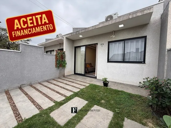 Casa na quadra mar Grajaú Pontal do PR