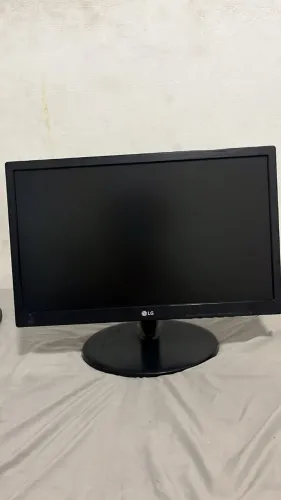 LG 19M38H-B Usado