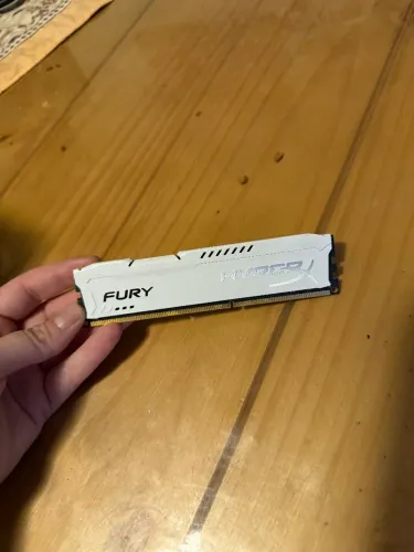 Memória RAM Fury 8GB