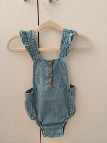 Jardineira Carter's bebê